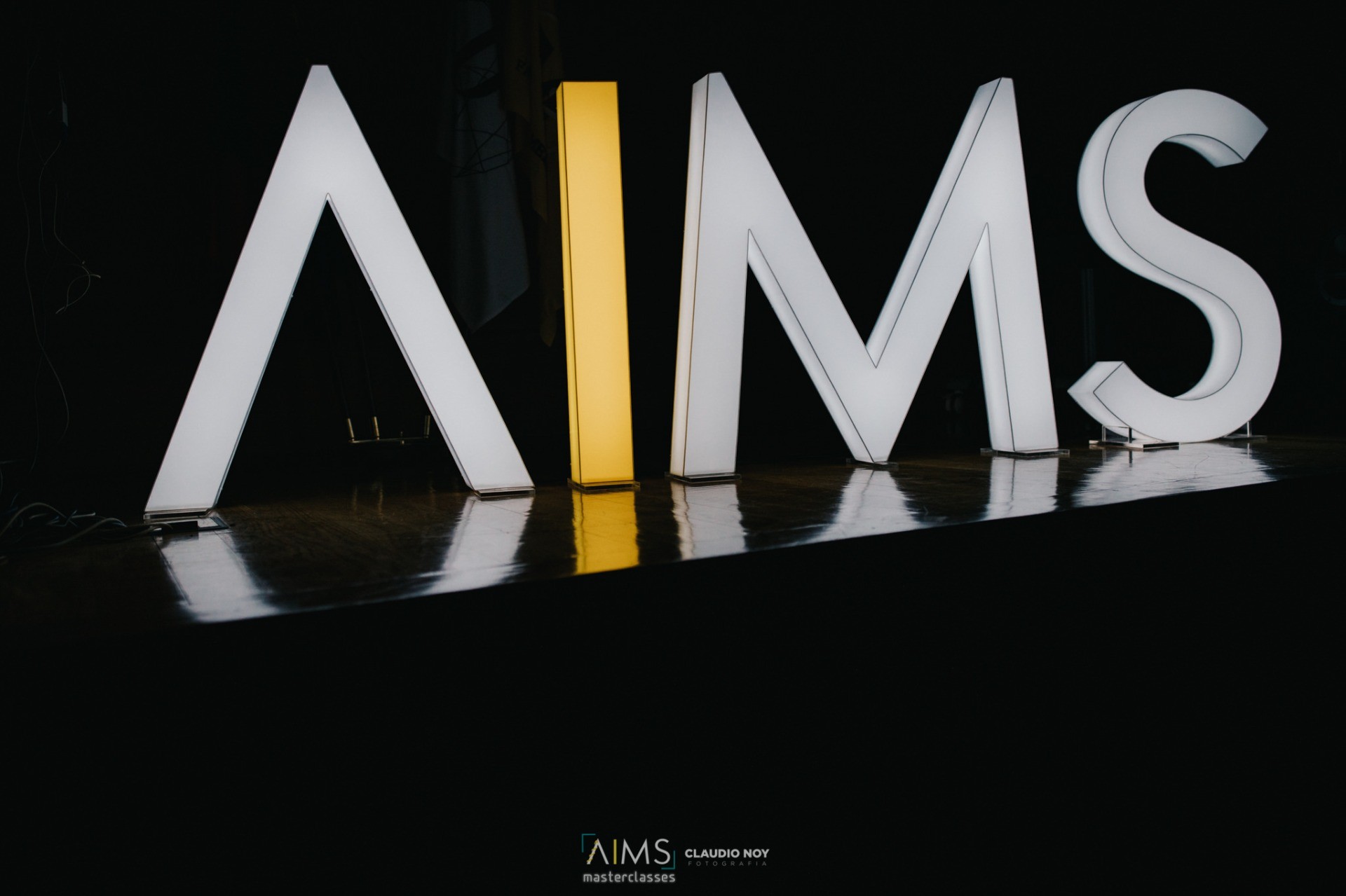 luzes a dizer AIMS