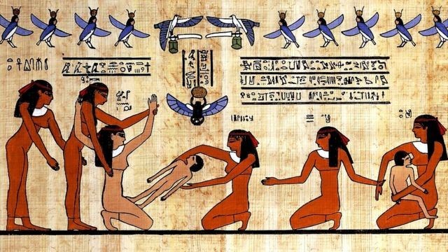 papiro do antigo Egipto demonstrado a realização do parto