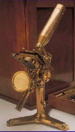Microscópio acromático