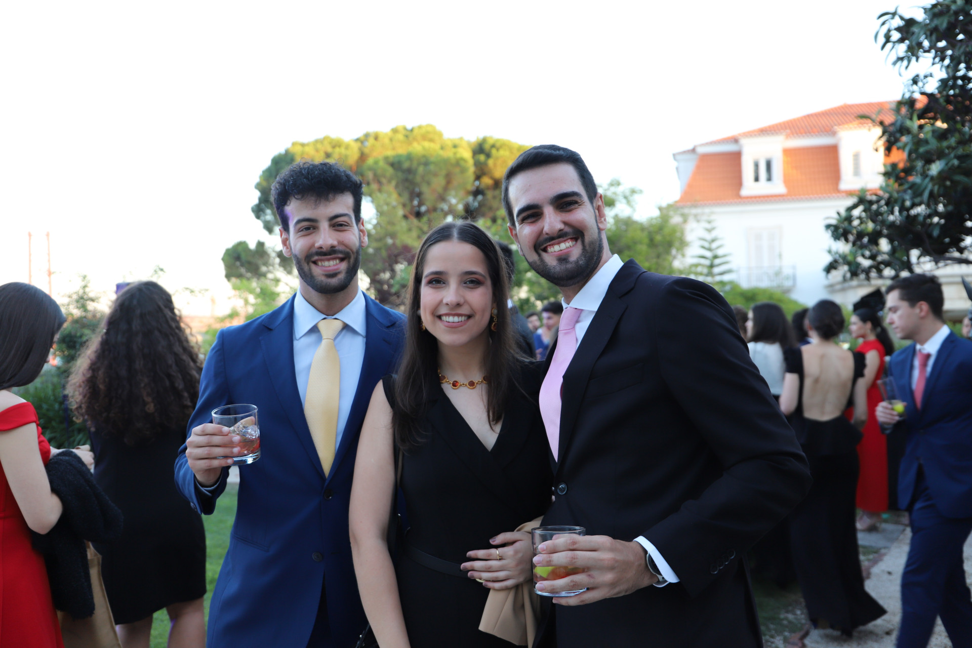 pessoas a sorrir