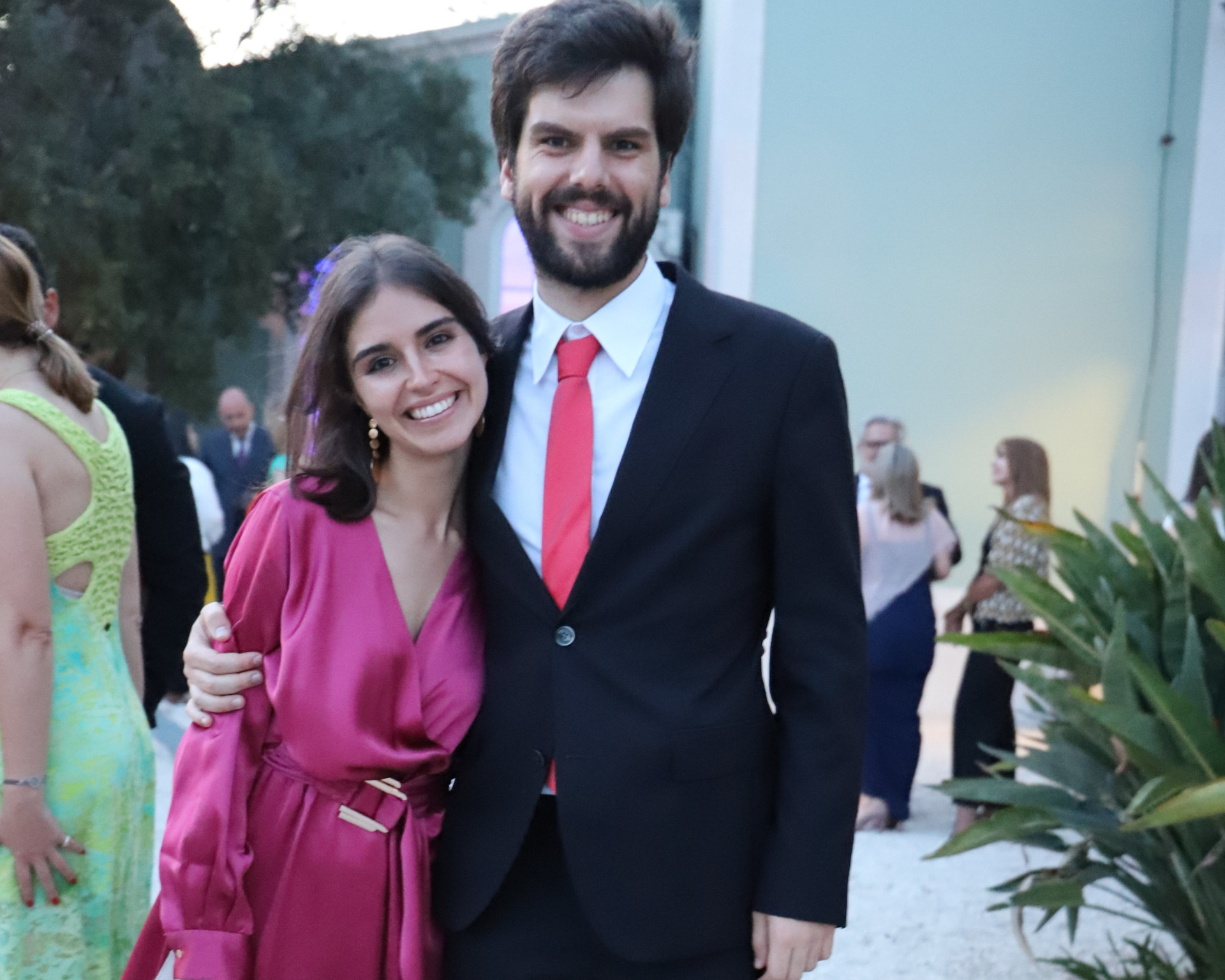 jovens a sorrir