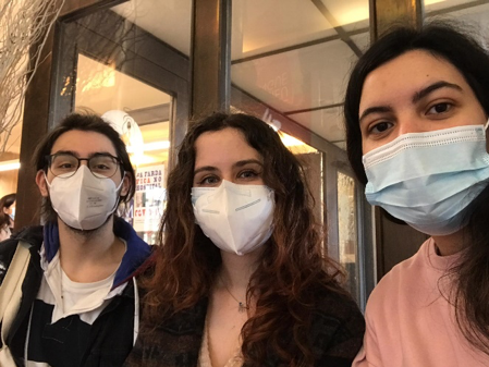 Fotografia de Tânia Nunes, Beatriz Almeida e Guilherme Borges Estudantes do Mestrado Integrado em Medicina Dentária